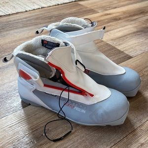 Salomon XC ski boots